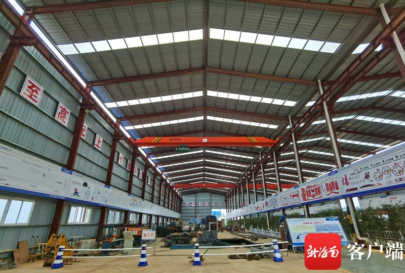 杏彩体育，椰视频丨投入机器人、自动化设备 文临公路钢筋加工厂只有6名工人
