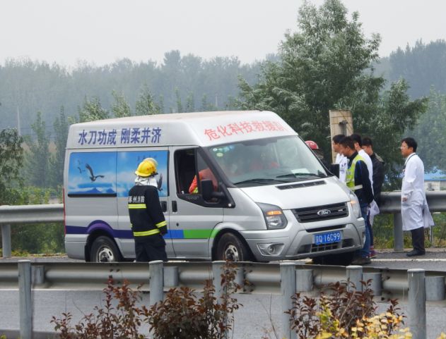 杏彩体育，可以搭载到车上的水刀切割机